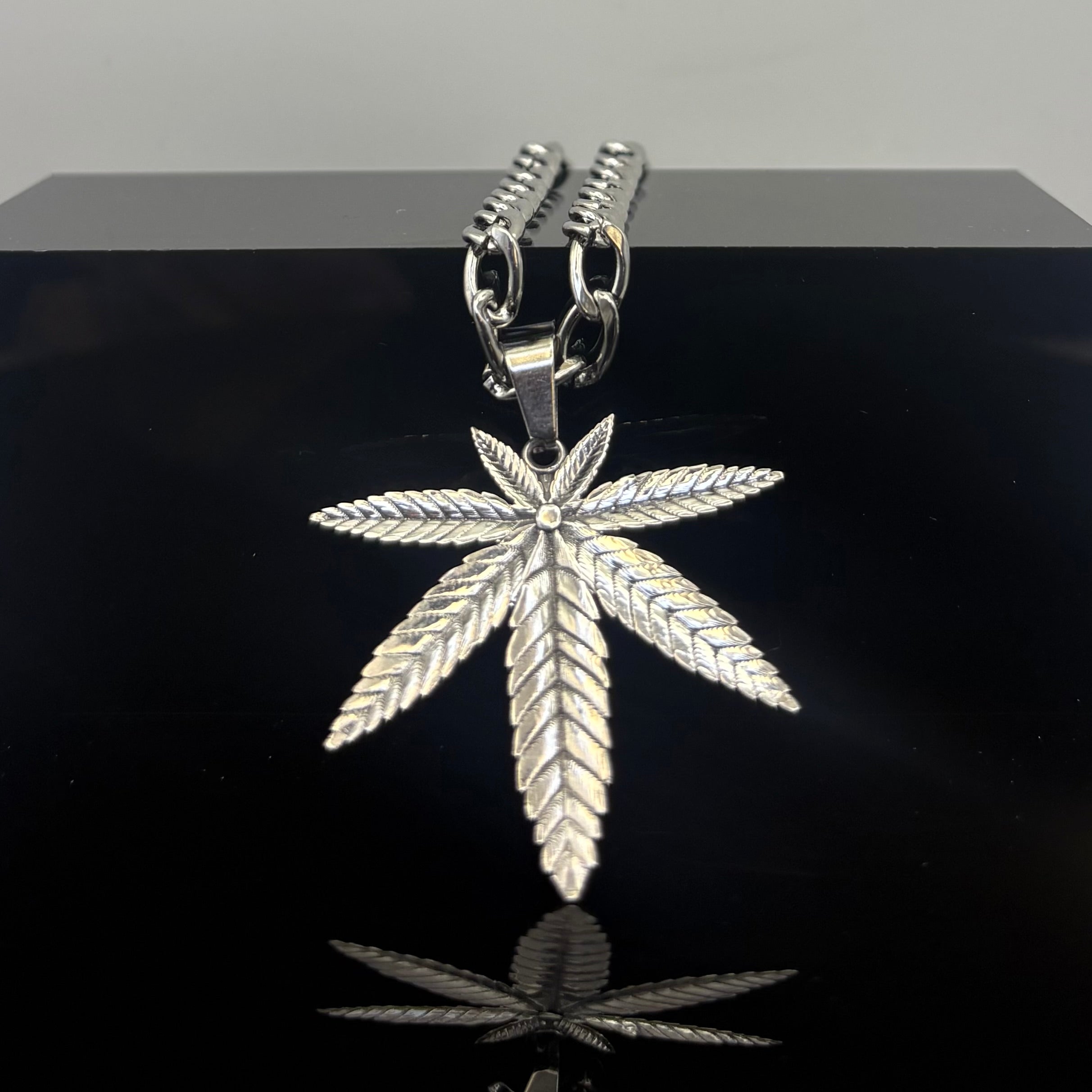 Weed Pendant